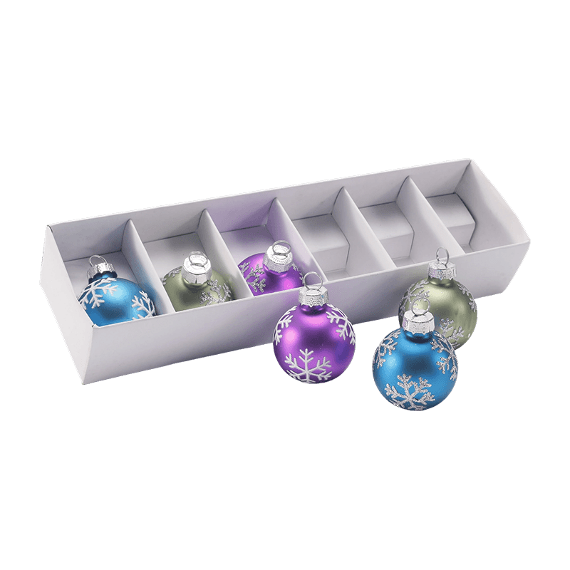 Set de ornamente festive pentru mingi de Crăciun