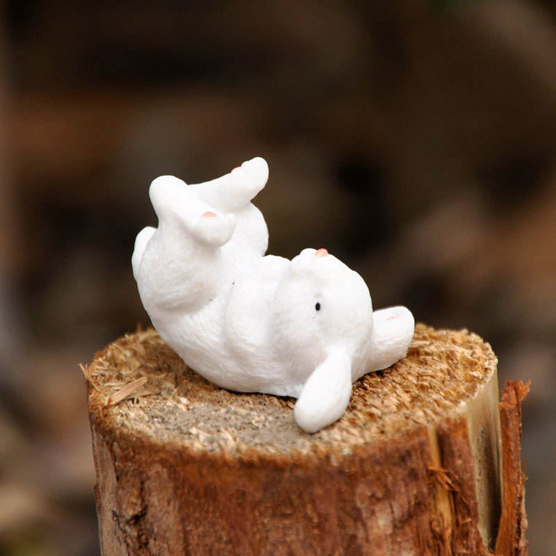 Set de decor figurine cu iepuraș de Paște din rășină de 8 cm