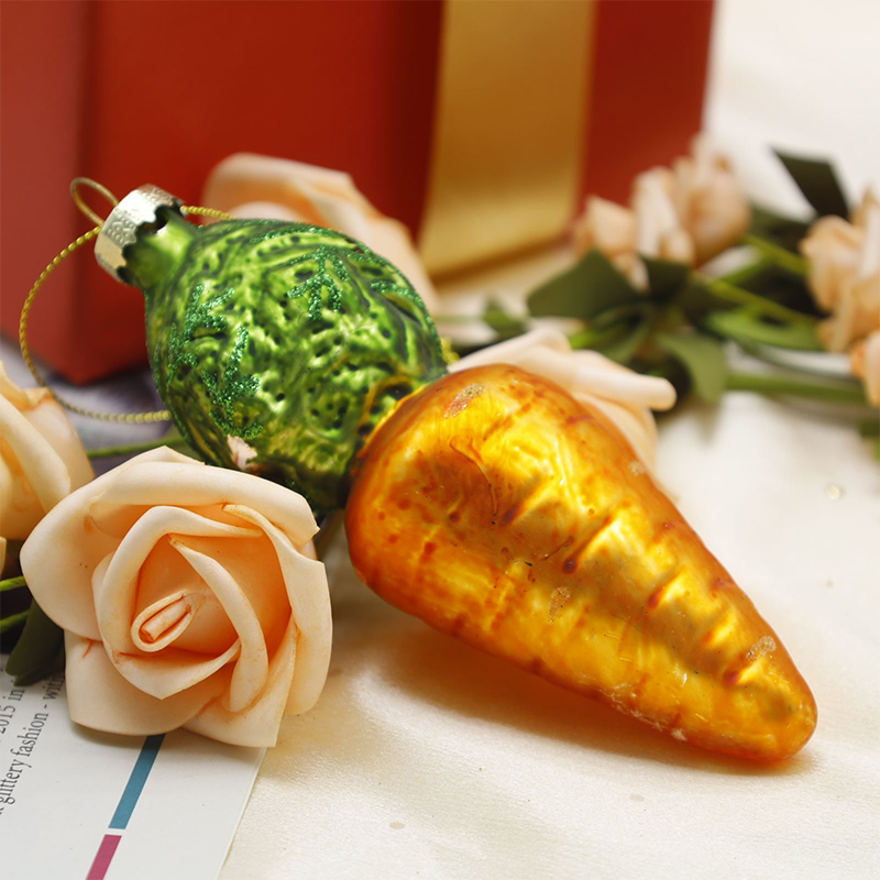 Ornamente pentru agățat din sticlă de Crăciun în formă de legume