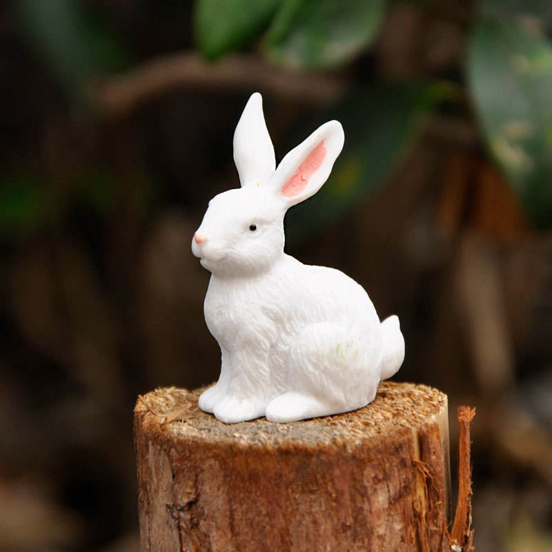Set de decor figurine cu iepuraș de Paște din rășină de 8 cm