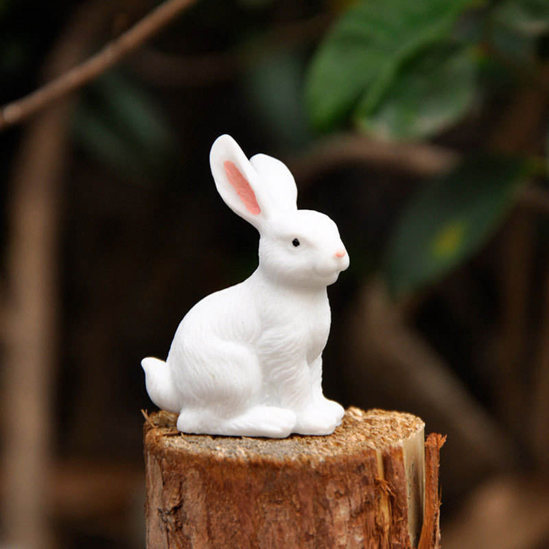Set de decor figurine cu iepuraș de Paște din rășină de 8 cm